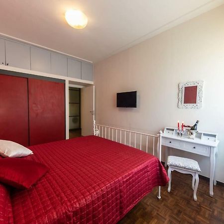 Downtown Bologna Apartment Екстер'єр фото