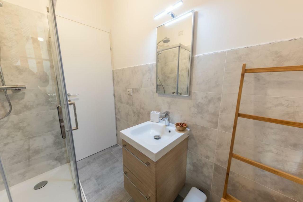 Downtown Bologna Apartment Екстер'єр фото